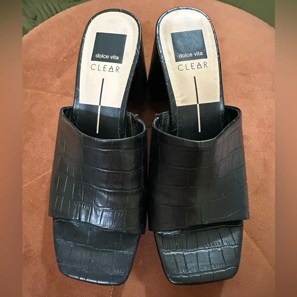 Dolce Vita Black Alligator Platform Sandal with Block Heel - Picture 4 of 7